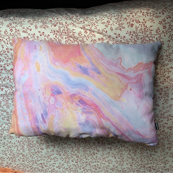 Barbie dream house pillow for couch - Picture 3 of 6